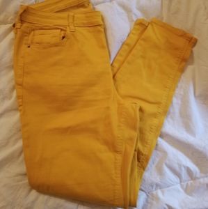 Old Navy Rockstar Super Skinny Jeans